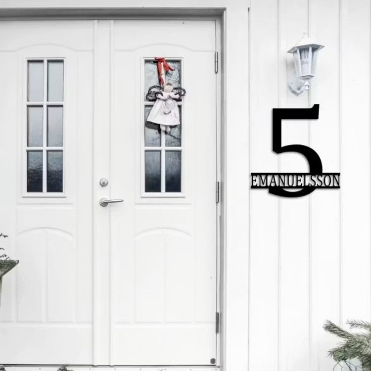 Elegantti monogrammi omalla numerolla